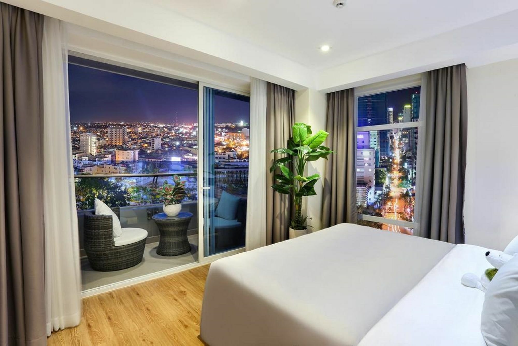 Atlantica Balcony Ocean View Serviced Apartment Nha Trang Luaran gambar